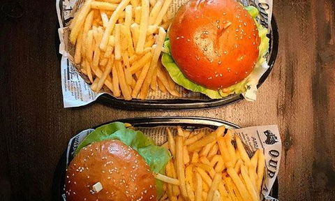 Burnett Street Burgers BSB - Melbourne Tourism 3