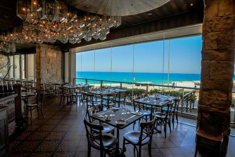 Rustica Newcastle Beach - Melbourne Tourism 0