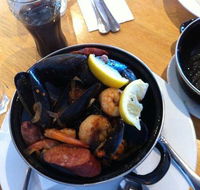 Henley Beach Hotel - Melbourne Tourism