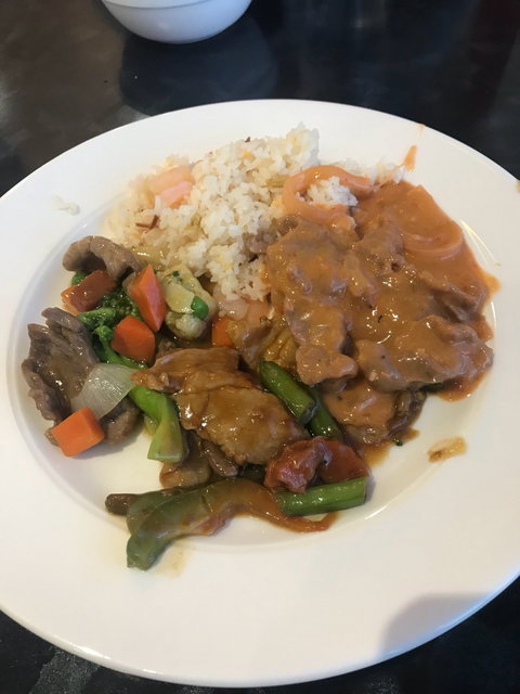 Queen Bee Indonesian And Chinese Restaurant - Melbourne Tourism 7