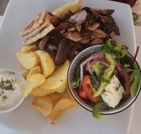 Yanni's Taverna - Melbourne Tourism