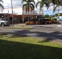 Famishes Cafeteria - Melbourne Tourism
