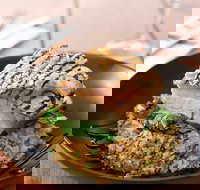 Commercial Hotel Motel Bistro - Melbourne Tourism