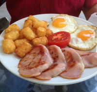 Smiley Piggy Cafe - Melbourne Tourism