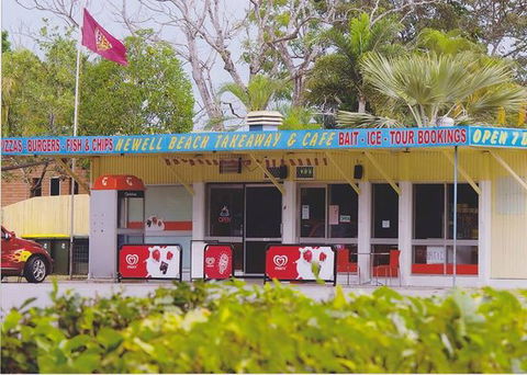 Newell Beach Takeaway And Cafe - Melbourne Tourism 0