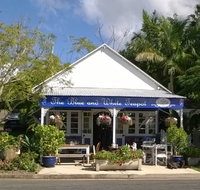 The Blue and White Teapot Cafe - Melbourne Tourism