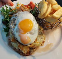 The Home Hotel Bistro - Melbourne Tourism