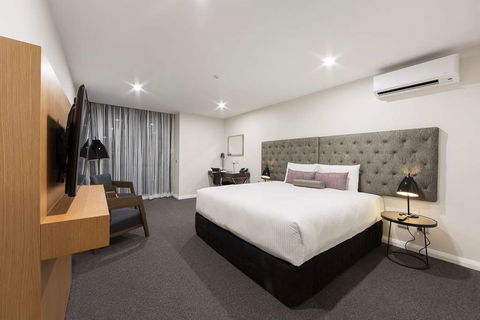 Avenue Hotel Canberra - Melbourne Tourism 2