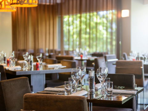 Novotel Canberra - Melbourne Tourism 1