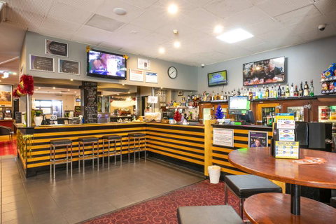 Nightcap at Hendon Hotel - Melbourne Tourism 5