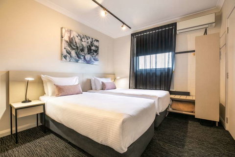 Nightcap at Hendon Hotel - Melbourne Tourism 7
