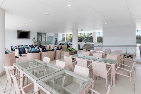 Wyndham Surfers Paradise Resort - Melbourne Tourism 13