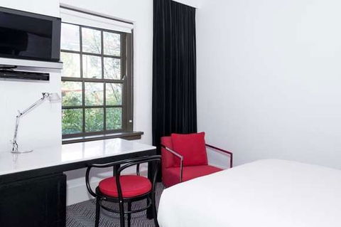 Peppers Gallery Hotel, Canberra - Melbourne Tourism 3