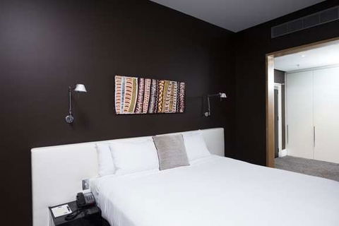 Peppers Gallery Hotel, Canberra - Melbourne Tourism 7