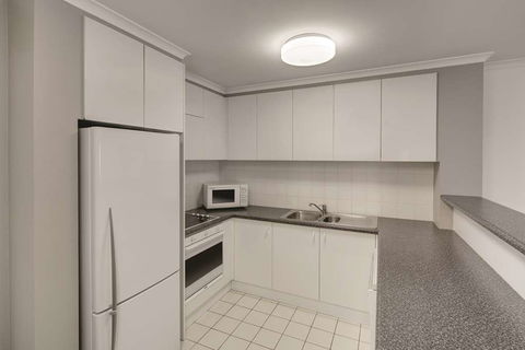 Adina Serviced Apartments James Court - Melbourne Tourism 7