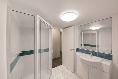 Adina Serviced Apartments James Court - Melbourne Tourism 8