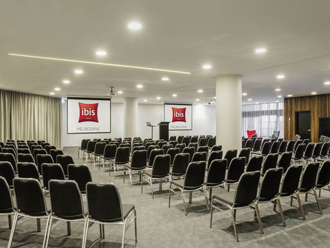Ibis Hotel - Melbourne Tourism 11