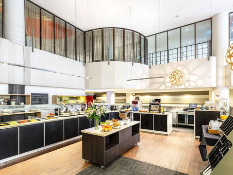 Ibis Hotel - Melbourne Tourism 13