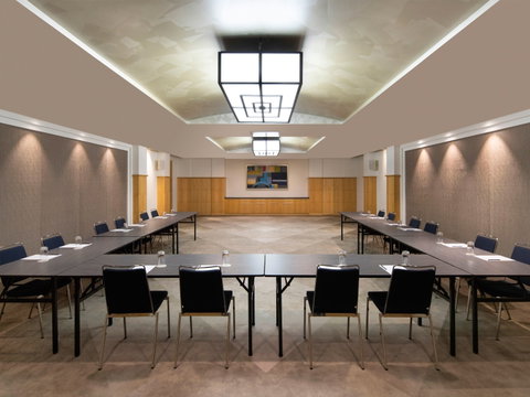Swissotel Sydney - Melbourne Tourism 12