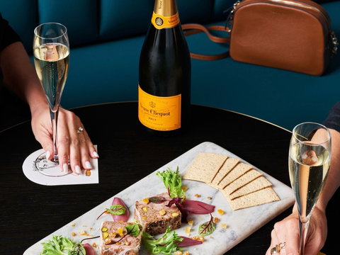 Swissotel Sydney - Melbourne Tourism 13