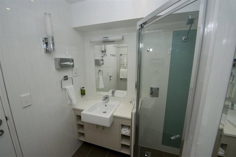 Hyde Park Inn - Melbourne Tourism 6