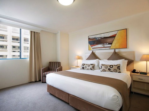 Oaks on Castlereagh - Melbourne Tourism 2