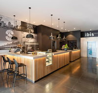 Hotel Ibis World Square - Melbourne Tourism