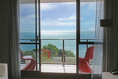 Cairns Plaza Hotel - Melbourne Tourism 1