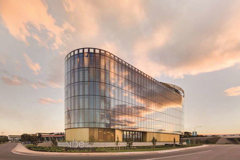 Vibe Hotel Canberra Airport - Melbourne Tourism 0
