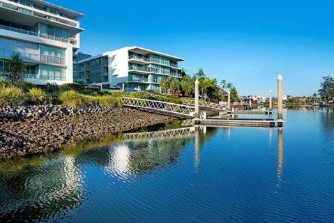 ULTIQA Freshwater Point Resort - Melbourne Tourism 0
