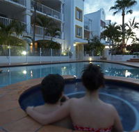 Santorini Holiday Apartments - Melbourne Tourism