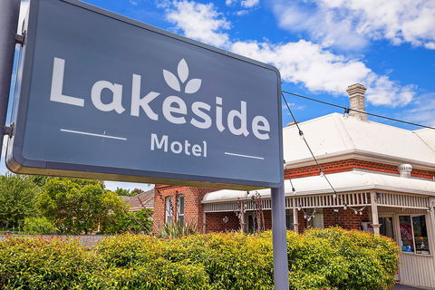 Hamilton Lakeside Motel - Melbourne Tourism 2