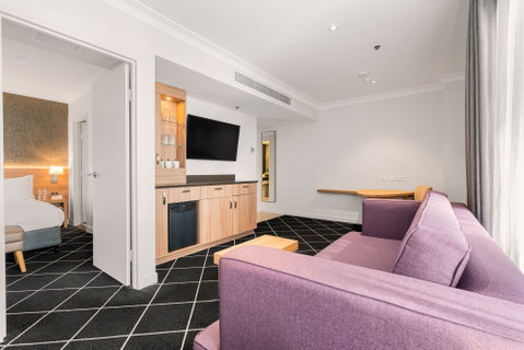 Holiday Inn Darling Harbour - Melbourne Tourism 13