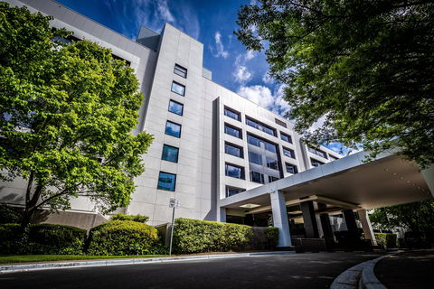 Crowne Plaza Canberra - Melbourne Tourism 1