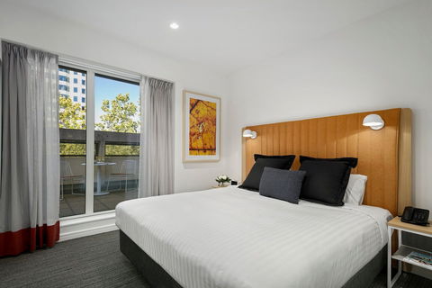 Quest Canberra City Walk - Melbourne Tourism 8