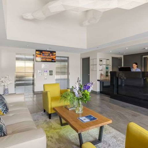 H On Mitchell Apartment Hotel - Melbourne Tourism 0
