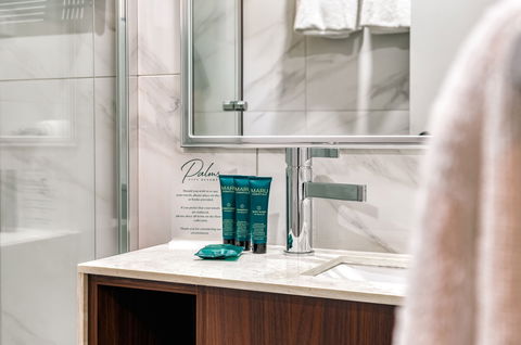 Palms City Resort - Melbourne Tourism 10