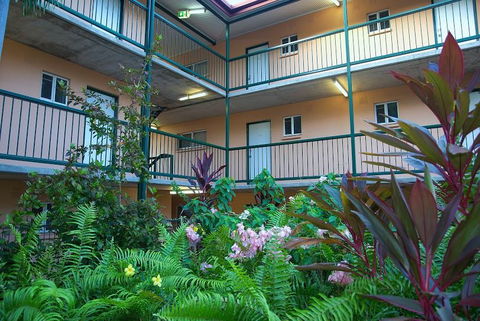 Alatai Holiday Apartments - Melbourne Tourism 0