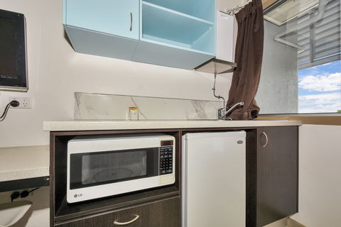 Vitina Studio Motel - Melbourne Tourism 10