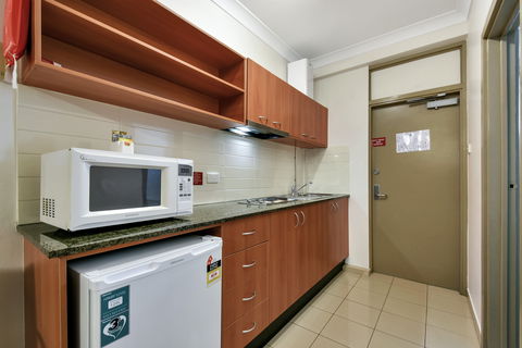 Vitina Studio Motel - Melbourne Tourism 15