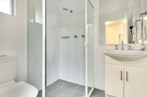 Jackie Howe Motel - Melbourne Tourism 2