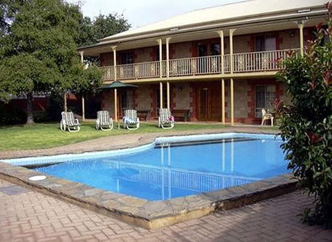 Clare Central Motel - Melbourne Tourism 0