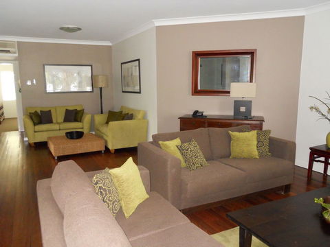 BeachView Apartments At Villa Paradiso - Melbourne Tourism 2