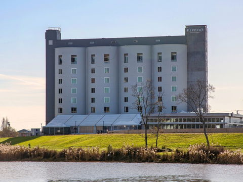 Peppers Silo Launceston - Melbourne Tourism 1