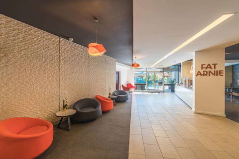 Royal Pacific Hotel - Melbourne Tourism 0