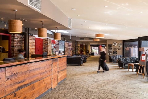 The Old Woolstore Apartment Hotel - Melbourne Tourism 1