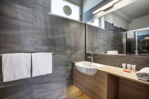 Sandbelt Club Hotel - Melbourne Tourism 6