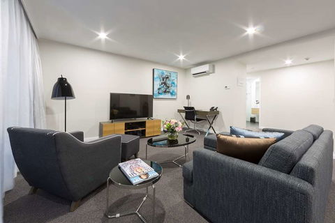 Avenue Hotel Canberra - Melbourne Tourism 9