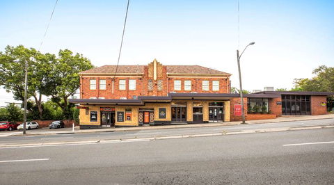 Nightcap At Pymble Hotel - Melbourne Tourism 0