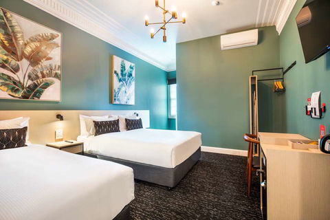 Nightcap At Pymble Hotel - Melbourne Tourism 5